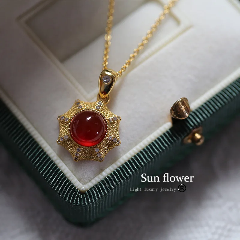 

Natural Red Onyx Sunflower Necklace for Women 2022 New