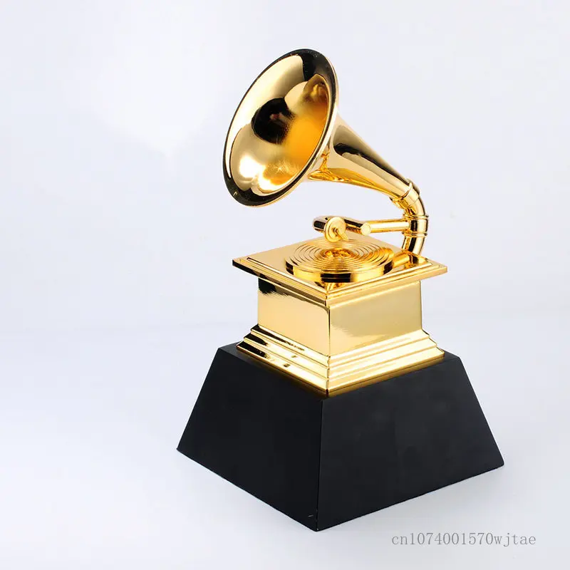 Customized New Creative Grammy Trophy Award Souvenir Excellent People Home Decor Honors Professional Production of Metal Trophy