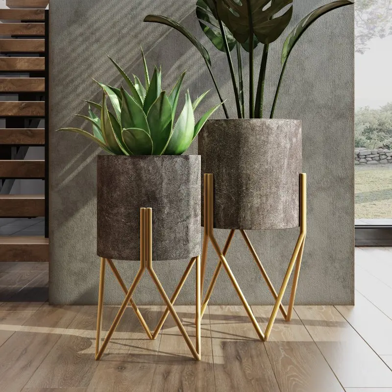 

Mid Metal Planters (Set of 2)