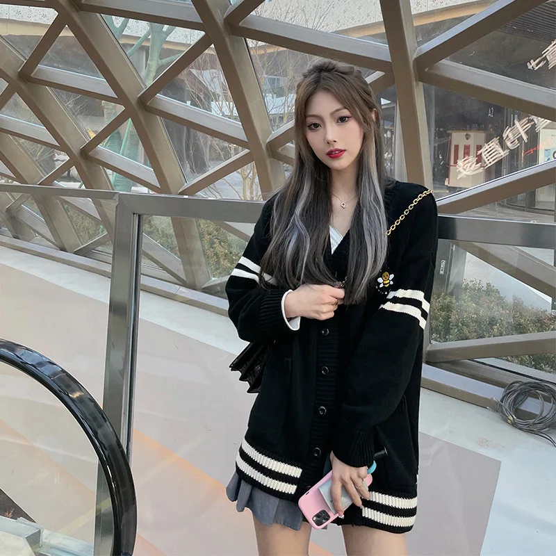 

2021 new trend fashion casual and comfortable bee stripe knit cardigan V-neck sweater China fashion brand men and women couples