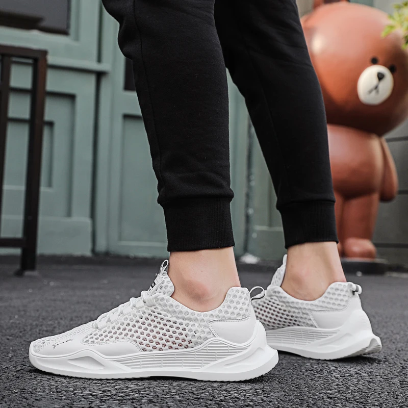 Nice  New Men Running Shoes  Mesh Breathable White Men Sneakers  Lightweight Black Walking Men Vulcanize Shoes Sneakers Men