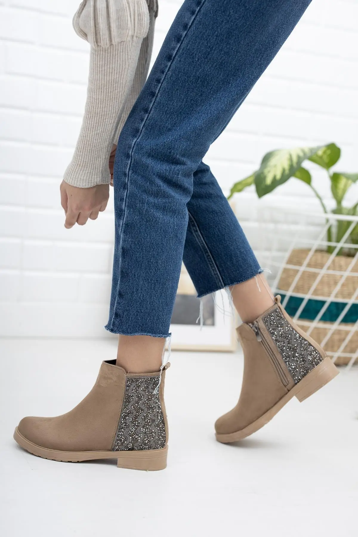 

Women BootsInfw 's New Arrival Luxury Stylish Female Boots Platform Designer Comfortable Ladies Boots High Quality