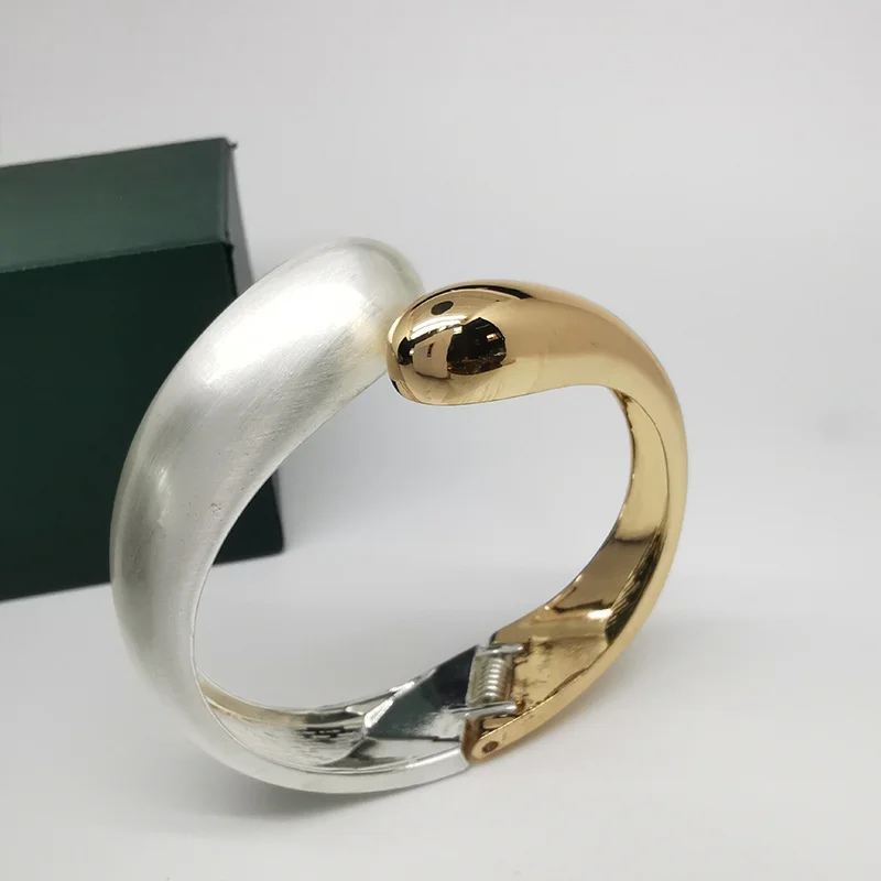 

Изделия для браслетов простые, атмосферные и модные, производится первое ювелирное изделие