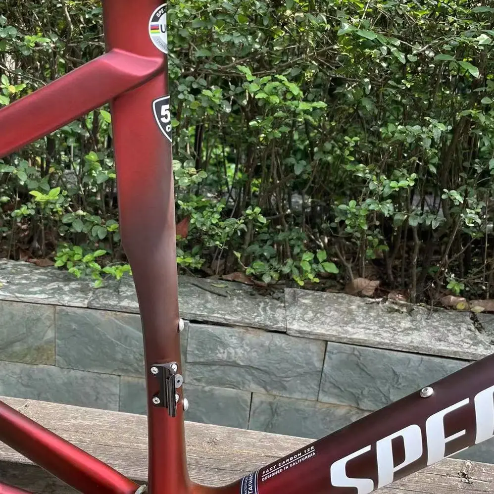 

T1100 SL7 Carbon Fiber Frame Road Bike Frame Matte Red Bicycle Frame With Handlebar Light Frame Made In China