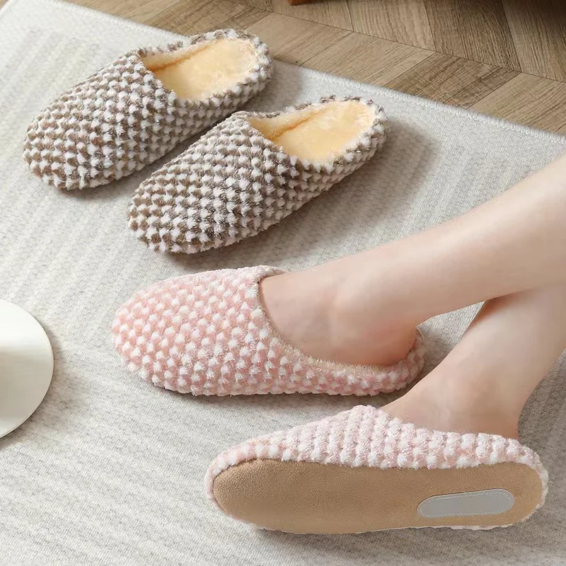 New Round Dot Mute Skincare Plush Home Cotton Slippers Non slip Couple Indoor Cotton Slippers Lightweight and Warm Large