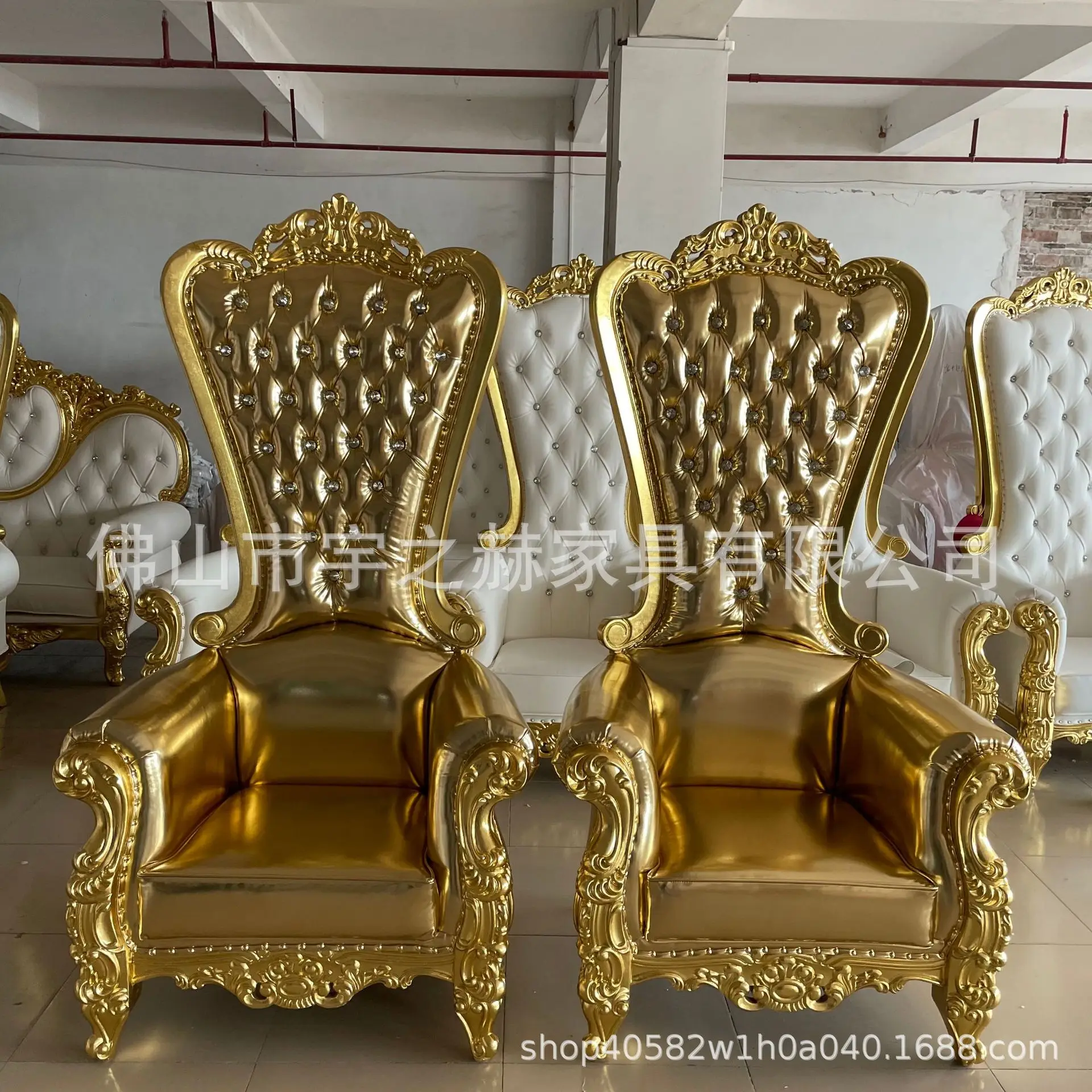 Фото Прямая поставка с завода, Европейский стул с высокой спинкой из цельной резьбы по дереву, стул для салона красоты, маникюра, ног, ванной, декоративное кресло для вестибюля отеля №3