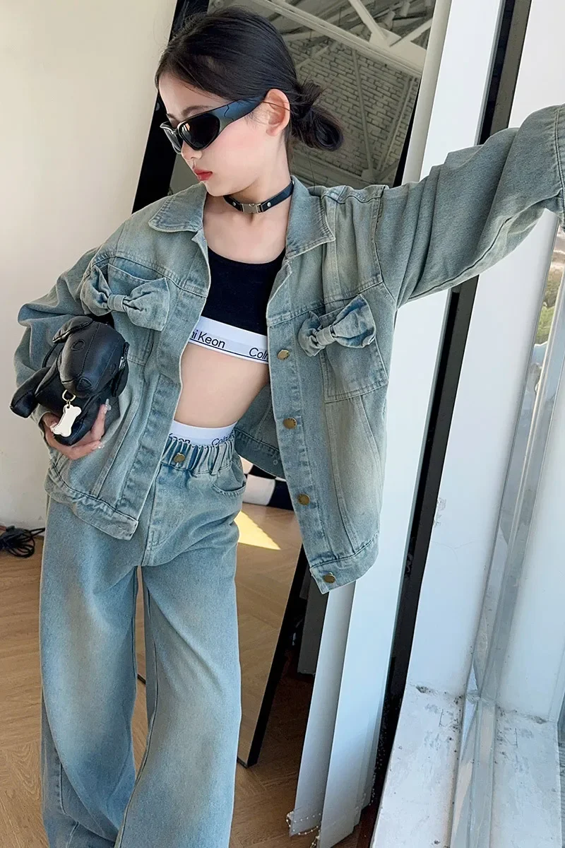 baby girl's garnitur zestaw wiosenny i jesienny 2024 nowe średnie duże dzieci modny płaszcz dżinsowy prosty 2-częściowy