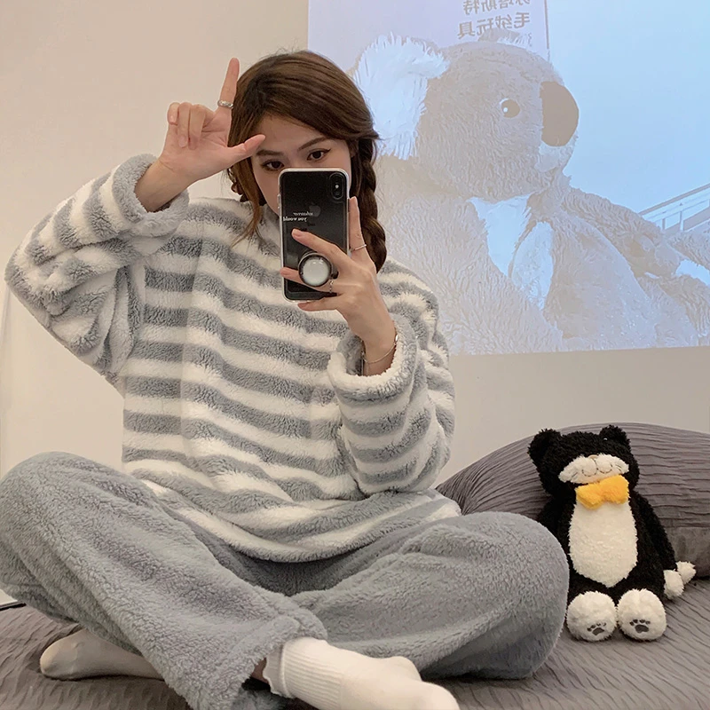 

Autumn Winter Warm Flannel Fashion Light Blue Striped Women Pajamas Set Female Sleepwear Thick Warm Coral Fleece Ladies Homewear
