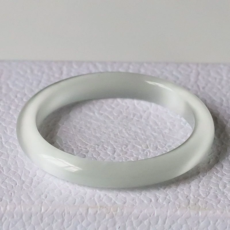 Новый браслет с камнями в виде кошачьих глаз белого и серого цвета Инстаграме