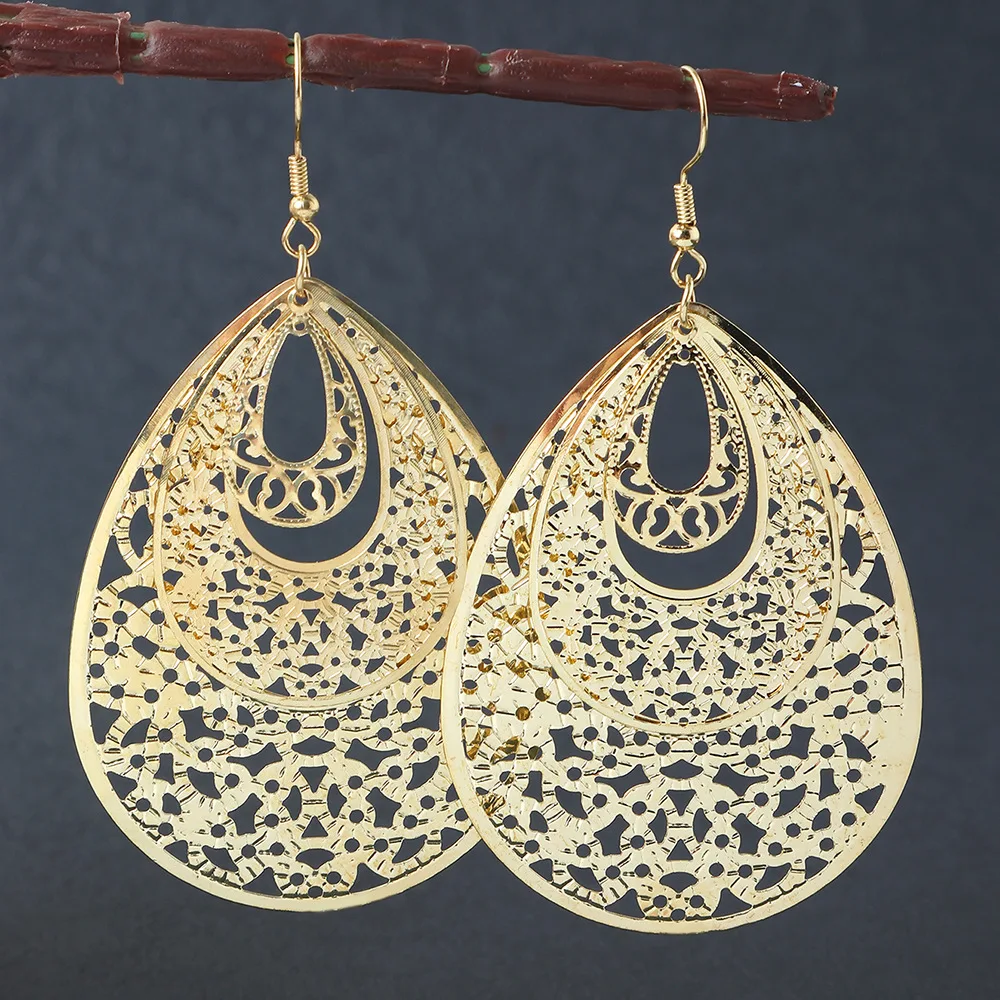 

Gold Color Metal Drop Earrings Leaf Butterfly Hollow Heart Pendants Earrings Bohemia Geometric Personality Earrings for Women