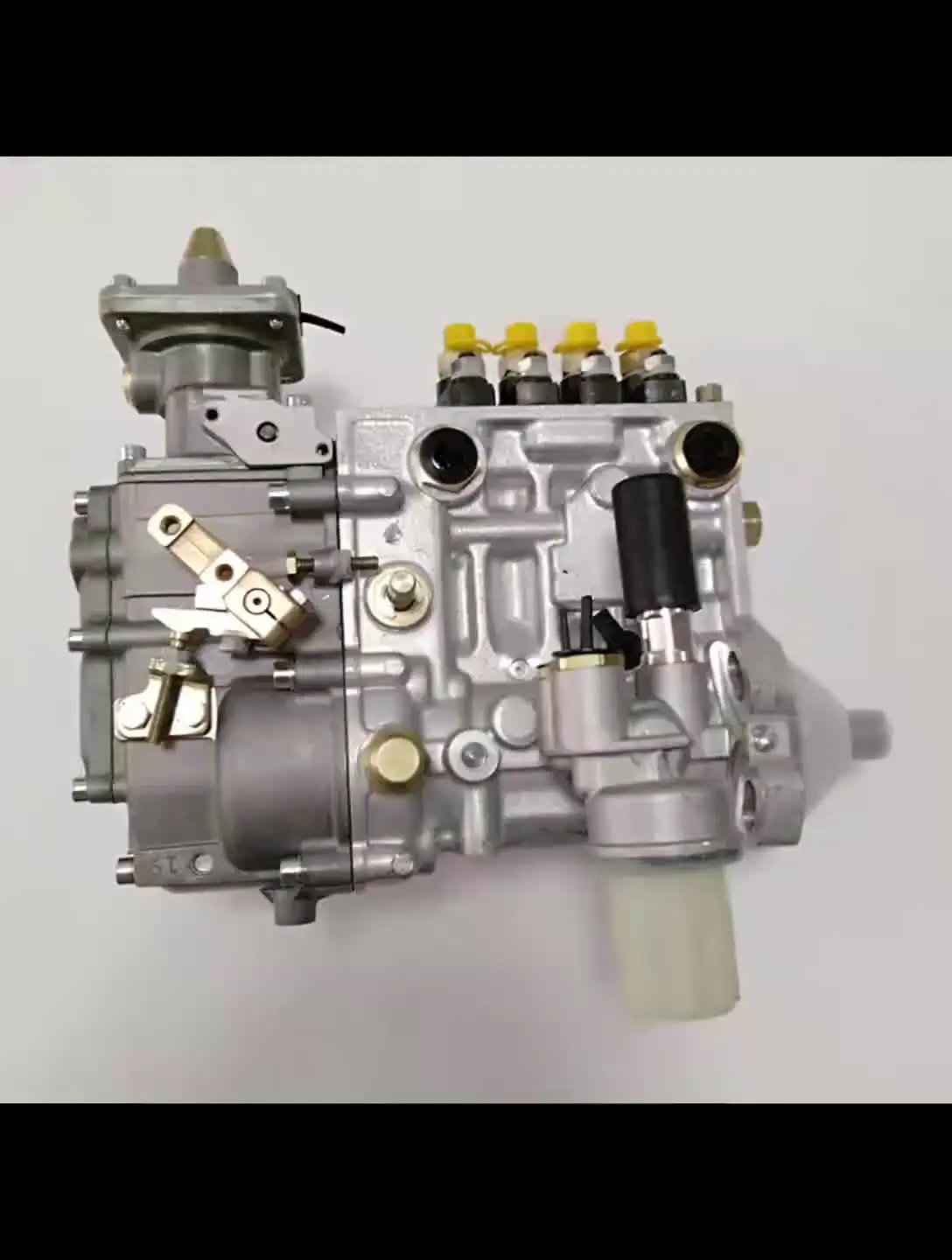 

deutz BF4L 914 fuel pump 04234638