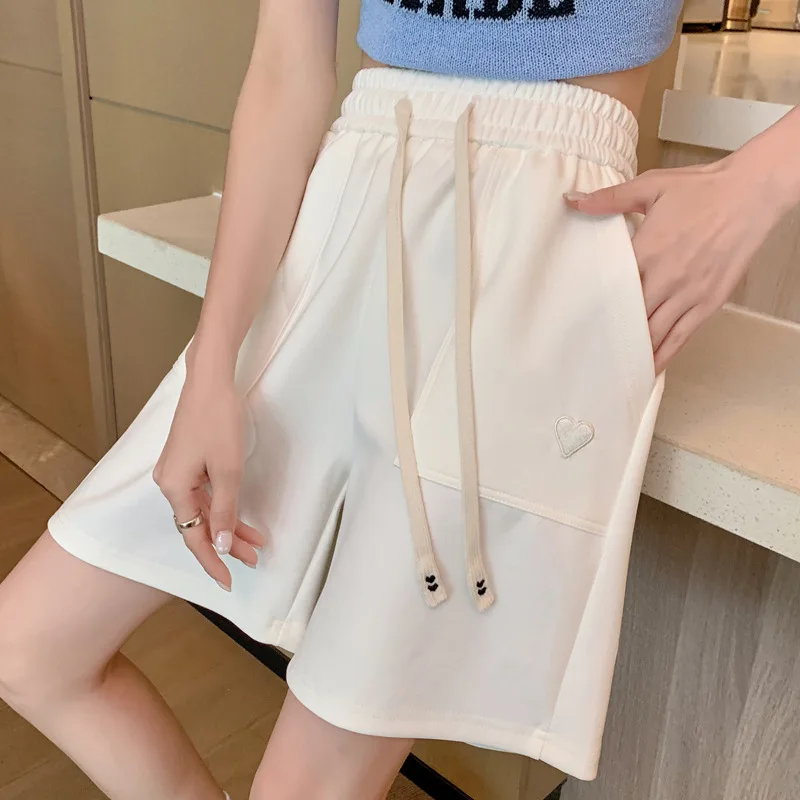 Loose Casual Shorts For Women 2023 Summer Korean Fashion High Waist Sweatshorts Lady Sporty Wear Love Shape Embroidery Bottoms
