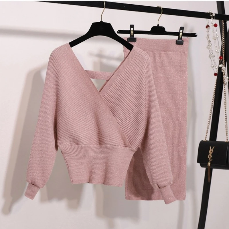 

Женский трикотажный комплект из двух предметов, однотонный топ с V-образным вырезом и юбка средней длины с поясом на резинке, в Корейском стиле, Осень-зима 2022, LH746