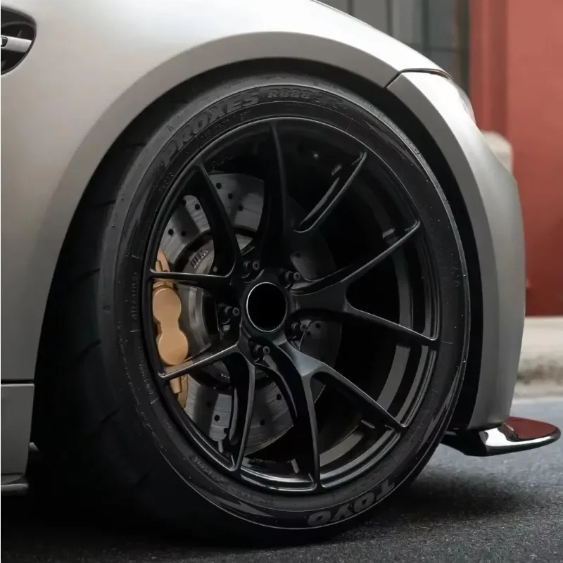 Фото Кованые диски Chican Custom с матовой серебристой отделкой 5x120 5x112 для BMW M2 F80 F82 F90 F30 G20 G30 M3 M4 G80 G82 (2026) №3