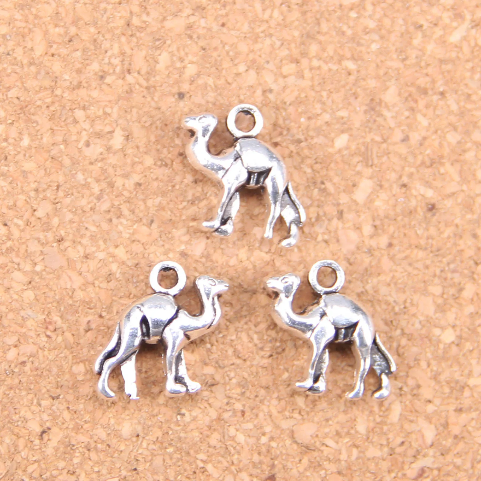 

68 шт. Очаровательные Подвески, красивый верблюд 15x4 мм, винтажная фотосессия, DIY для браслета, ожерелья