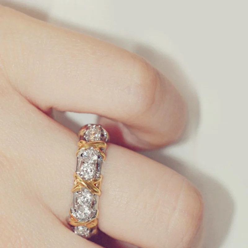 Кольцо женское из серебра 2023 пробы с двойным покрытием