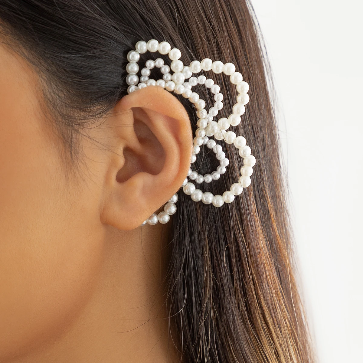 

IngeSight.Z 1pcs Korean Elegant Imitation Pearl Flower Shape Clip Earrings Women Punk No ear Piercing Ear Cuff Clip