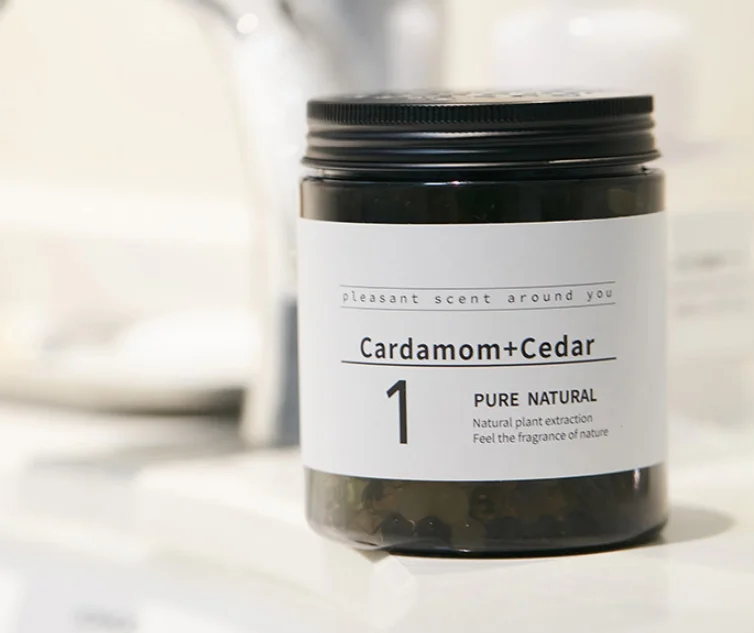 

Pure Natural Plant Extraction Cardamom Cedar Feel The Fragrance of Nature Car Perfume Home Office Fragrant