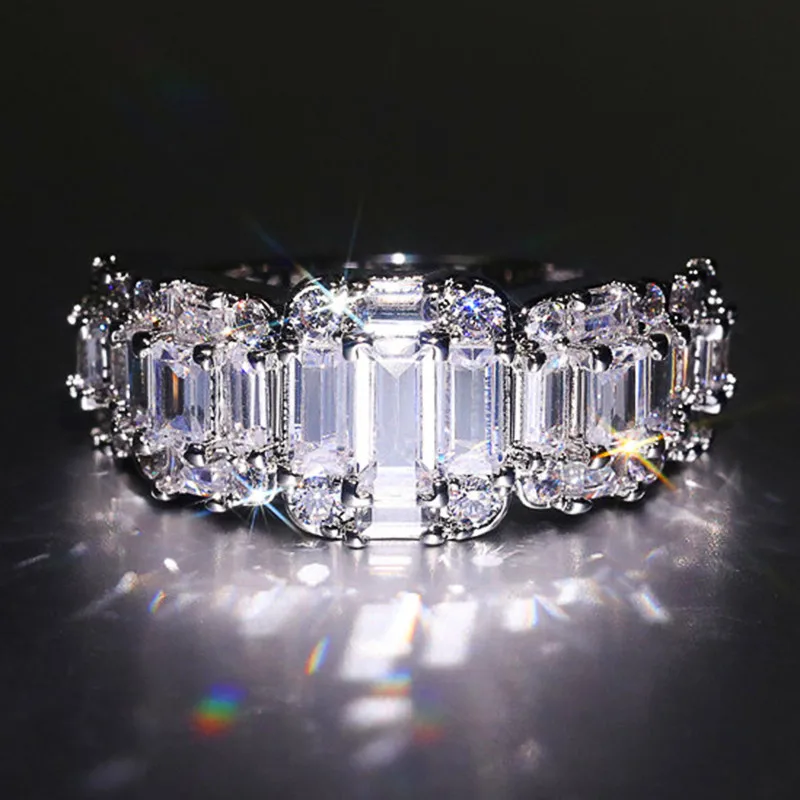 Huitan Hot Trendy Female Finger-ring with Brilliant CZ Stone Fashion Contracted Designed Versatile Women's Ring Party Jewelry |