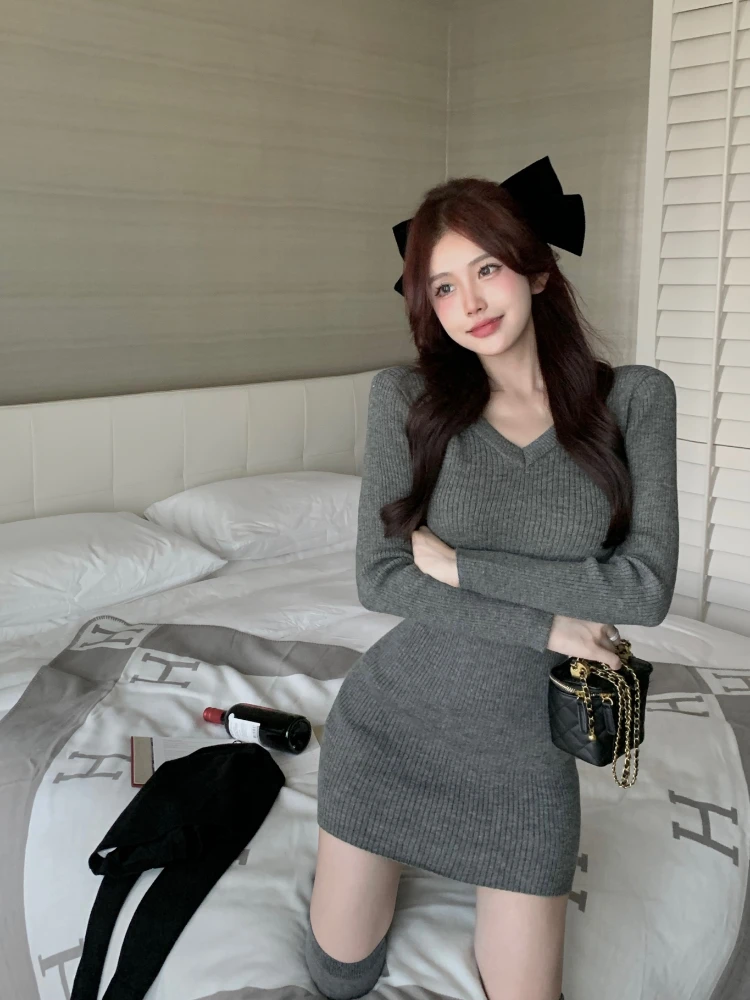 

Сексуальное облегающее платье-свитер JMPRS с V-образным вырезом, женское корейское модное вязаное платье с рукавами Lpng, женское осеннее Черное...