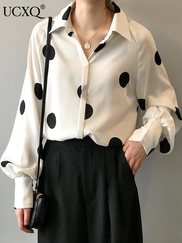 

Элегантная Свободная рубашка UCXQ в горошек с длинным рукавом и отложным воротником контрастных цветов для женщин осень 2023 темпераментная однобортная женская блузка