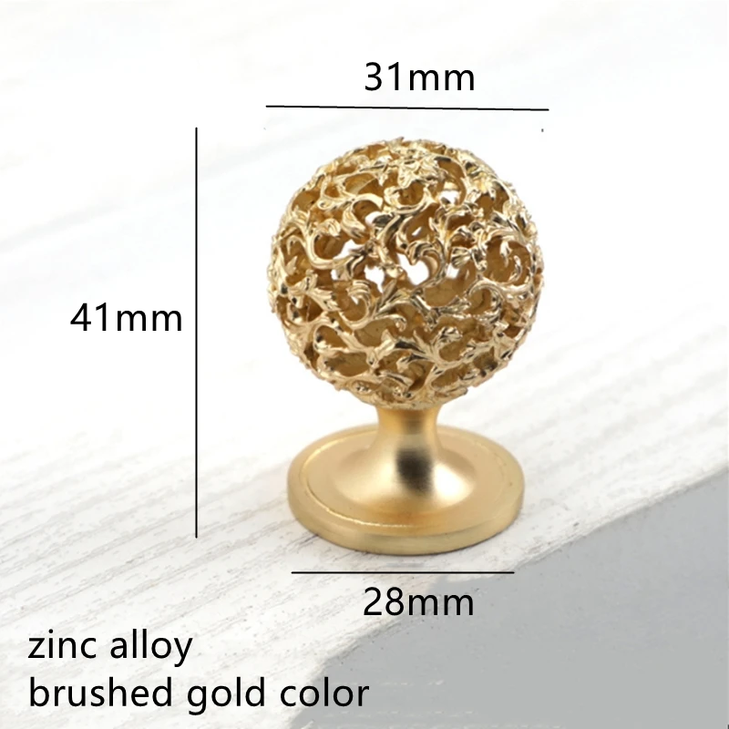 

Ручки для шкафов LCH Гортензия латунь