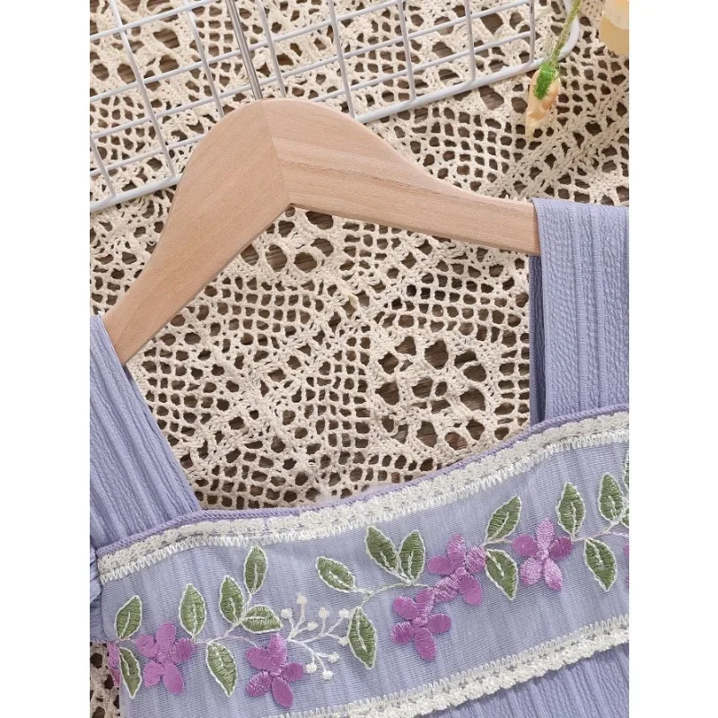 Летние платья для девочек 2024 с вышитыми цветами и листьями милый стиль длиной до