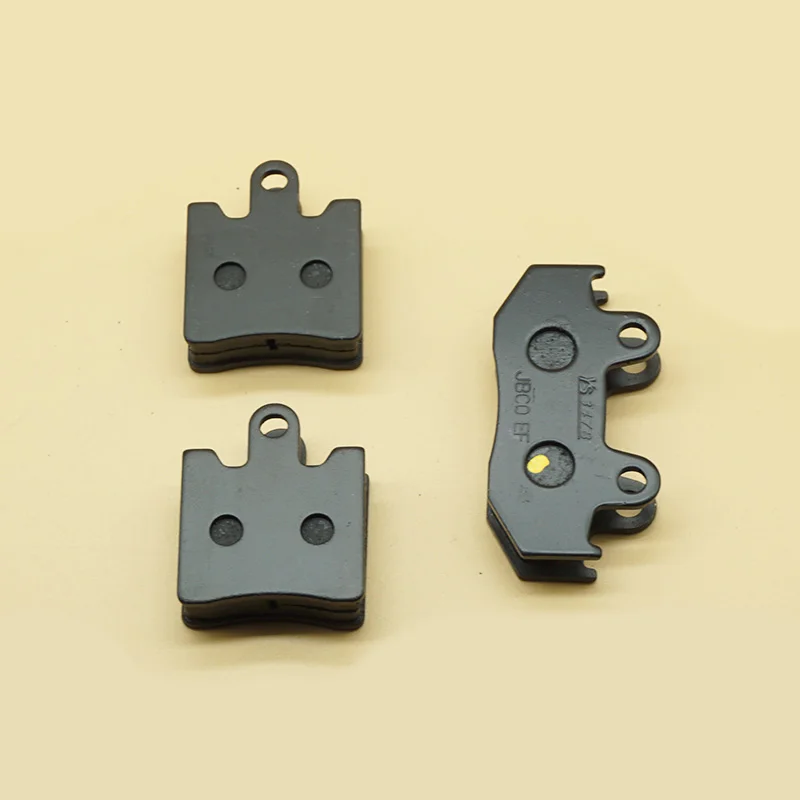 

Для Suzuki AN250 Burgman/Skywave 1998-2002 AN400 Burgman/Skywave 1999-2006 комплекты передних и задних тормозных колодок мотоцикла