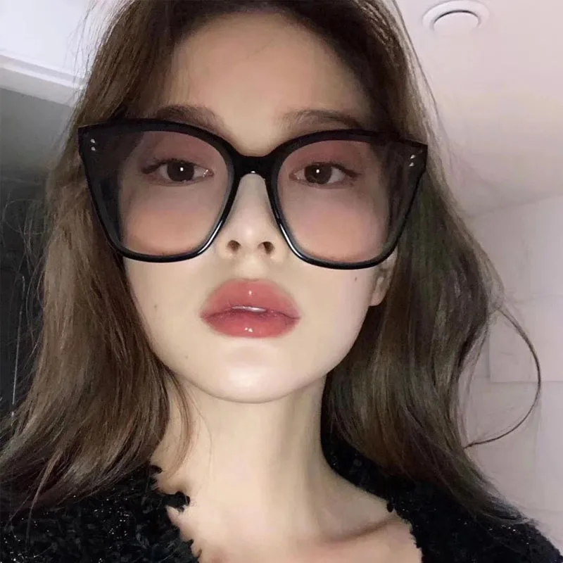 

Yuumi Gabee Sunglasses For Women Mens Black Eyewear Cat eye MGlasses Spy Fashion Oversized Luxury Designer Brand Jennie Korea