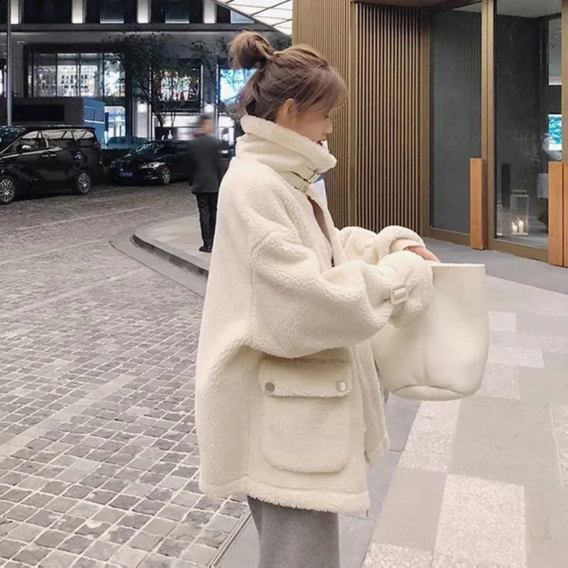 Winter Thickened Chic Lamb Wool Loose Short Coat Women's Faux Fur Overcoat New Fashion Korean Long Sleeve Solid Color Jacket