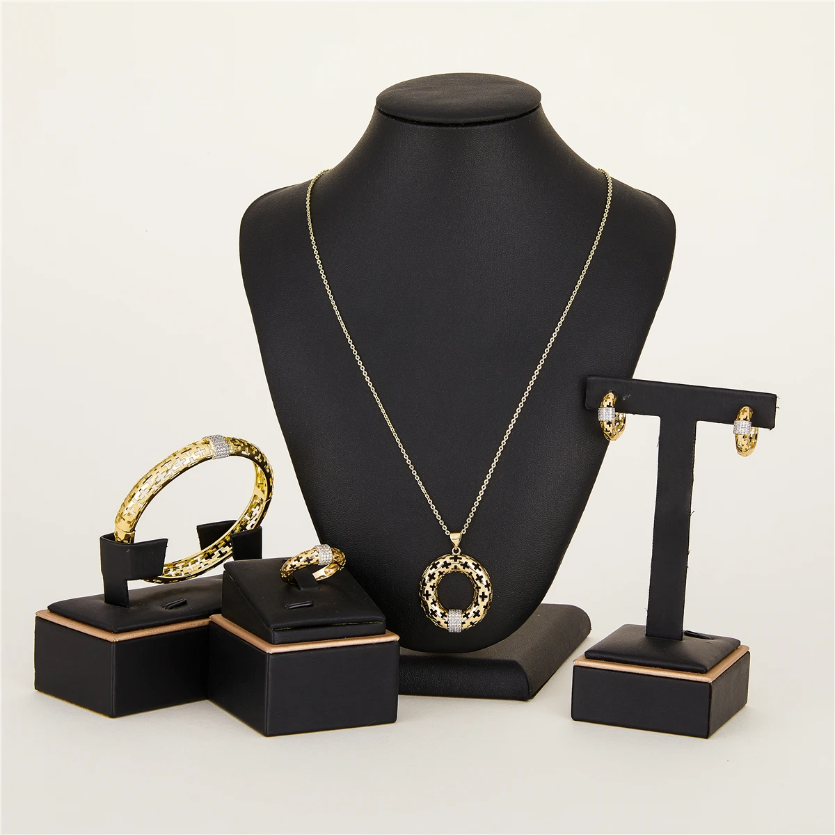 

March 2022 jewelry set fashion women's ring Brida jewelry four piece set gold necklace earrings gold jewelry set