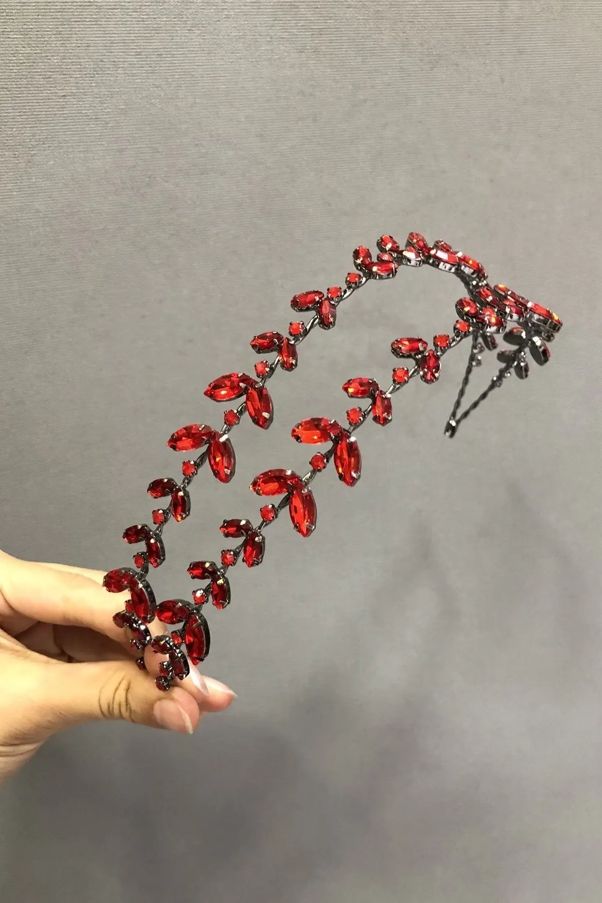 

Bridal Accessories Red pattern Stone Bridal Crown Wedding Handmade For Bride And Bride