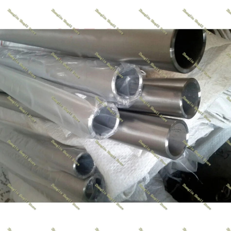 Бесшовная круглая трубка из титана диаметр 70 мм (OD)X 7 (T)X 50 см (L) 1 шт.