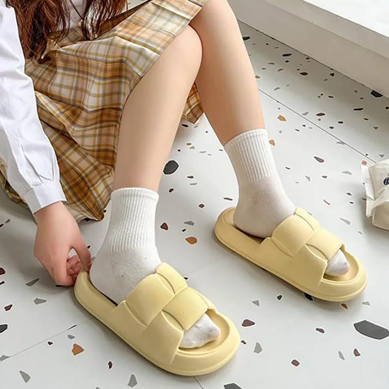 

Сланцы для мужчин и женщин, Нескользящие шлепанцы на толстой платформе, Эва, мягкая подошва, модные тапочки для дома и ванной комнаты, Y