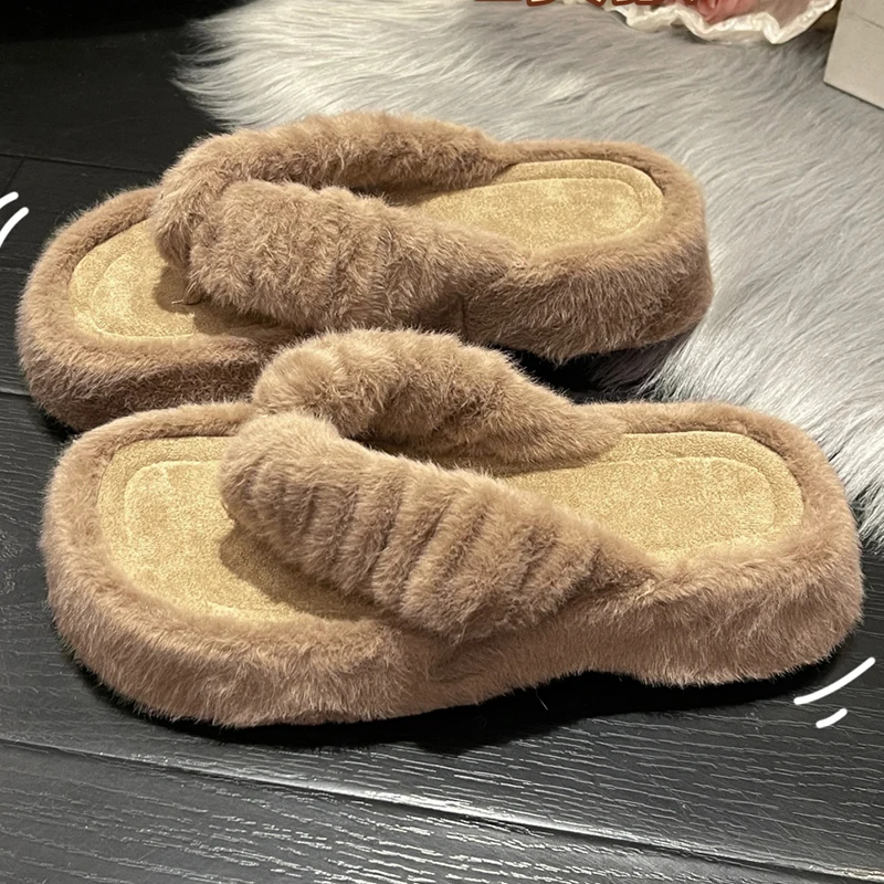 Купи New Flip Flops Womens Winter Soft Home Women Fashion Thick Sole Fur Slippers Female Bedroom Fuzzy Shoes Faux Fur Warm Shoes за 899 рублей в магазине AliExpress