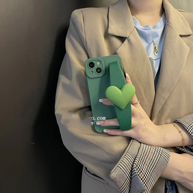 

Green Love Wrist Strap Is Suitable For Apple 13 Mobile Phone Case