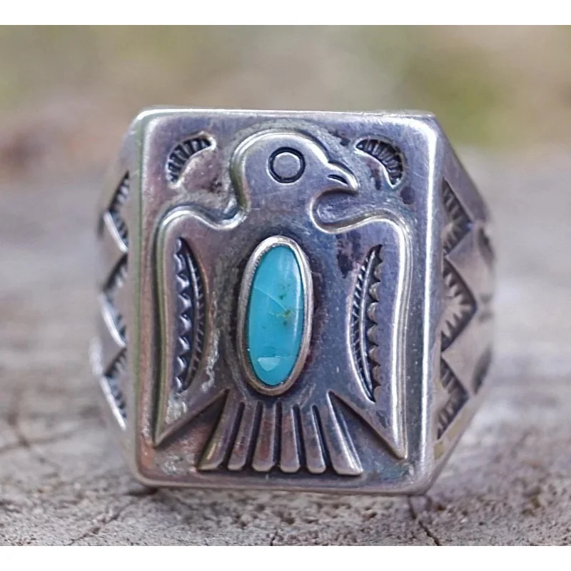 

Vintage Bird Pattern Ring Fashion Simple Green Square Zircon Women's Ring Jewelry