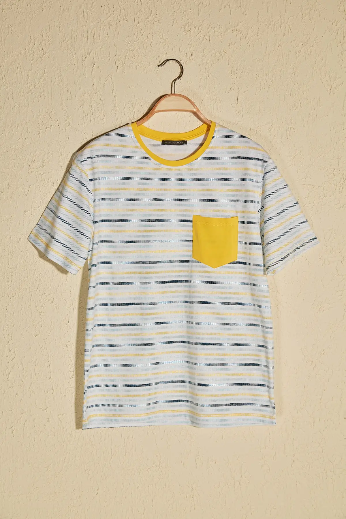 

Trendyol Male T-Shirt TMNSS20TS1093