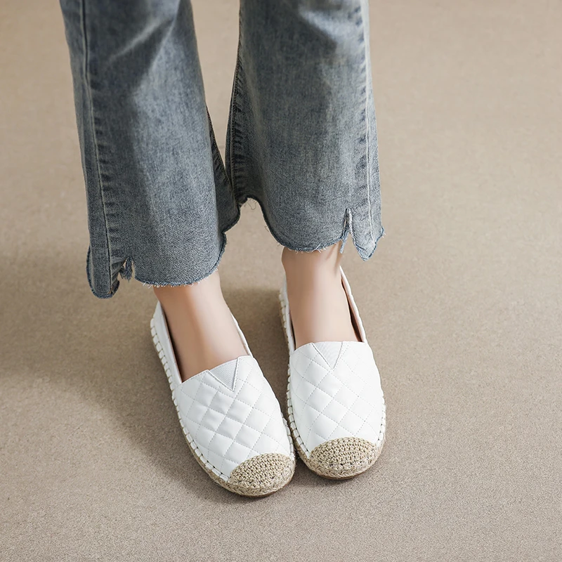 Female Fisherman Shoes Casual 2023 Large Size 41 42 43 One Foot Pedal Women Shoes Round Toe Shallow Flat Beanie Shoes Women