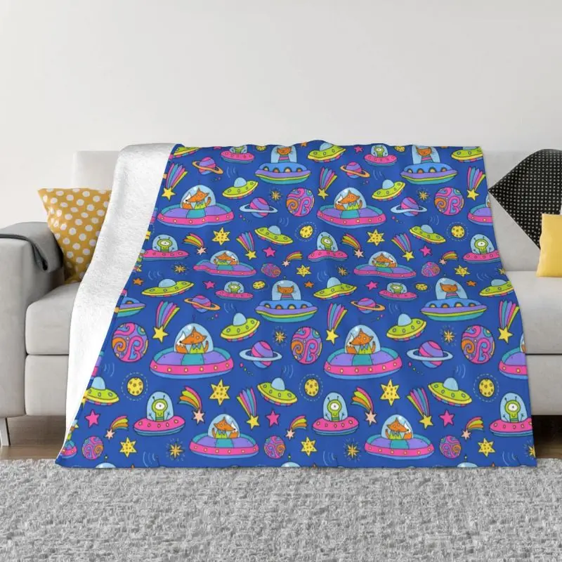 

To The Moon And Back Aliens Pattern Blanket Warm Fleece Soft Flannel Throw Blankets for Bedroom Sofa Home Autumn