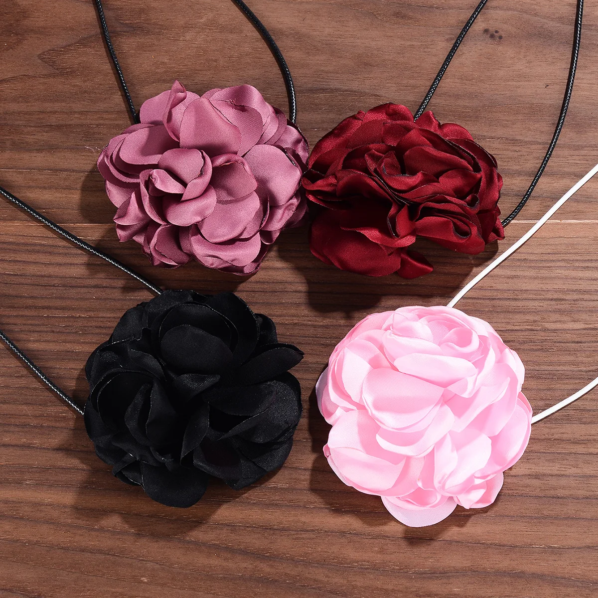 

Gothic Elegant Rose Flower Clavicle Chain Vintage Necklace Women Sexy Adjustable Choker Collar Charm Mariage Jewelry Accessory