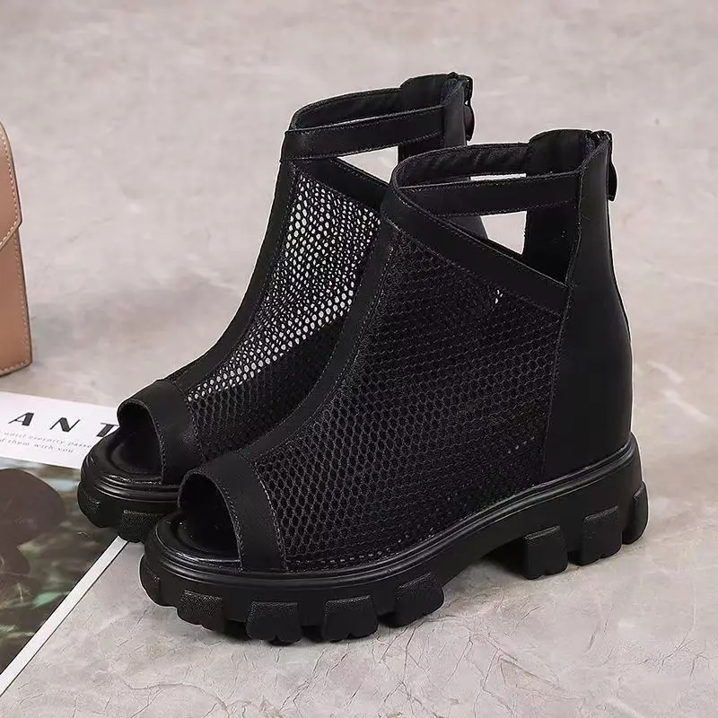 2023 Summer New Mesh Breathable Sandals with Elevated Thick Sole Leather Mesh Boots for External Wear
