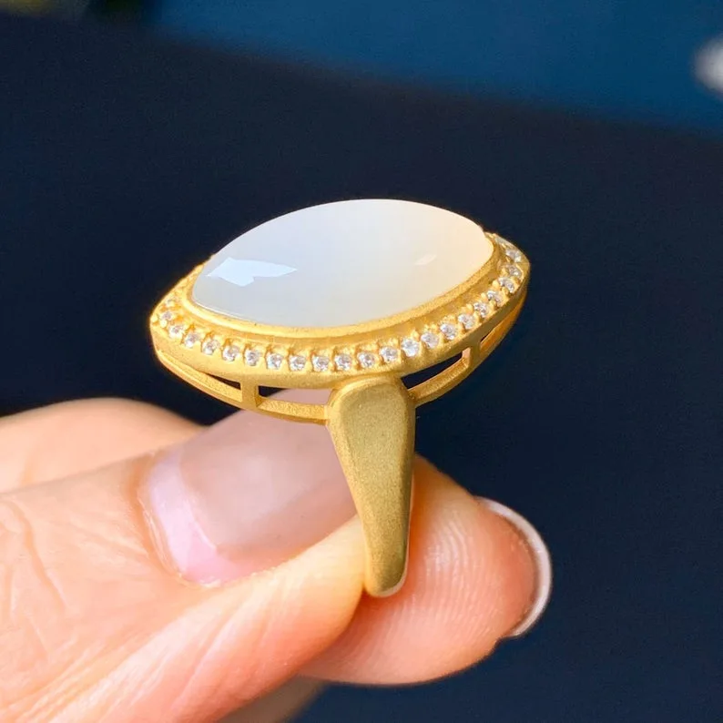 

Hot Sale Simple Inlaid Rhinestone Moonstone Rings for Women Jewelry Gothic Accessories Female Ring Bijouterie