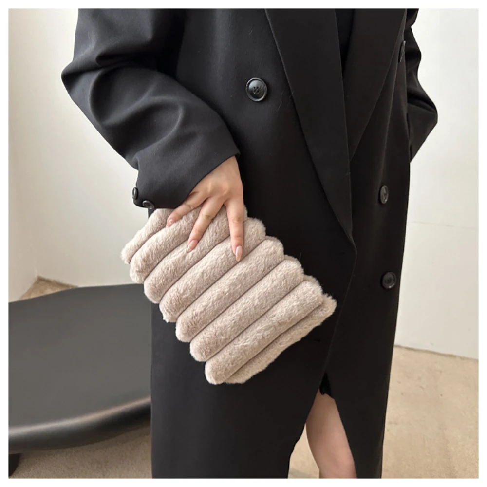 Осень/зима плюшевая полосатая сумка 2024 новая милая ручная высококачественная