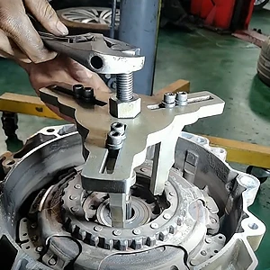 Фото Инструмент для разборки и сброса диска двойного сцепления FordVolvo Dry Fearbox DPS6 №5
