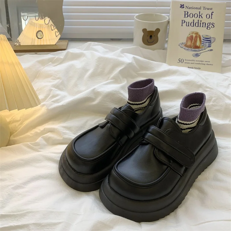 Туфли. Лоферы на толстой подошве. Маленькие кожаные туфли. Осень 2024. Женские туфли