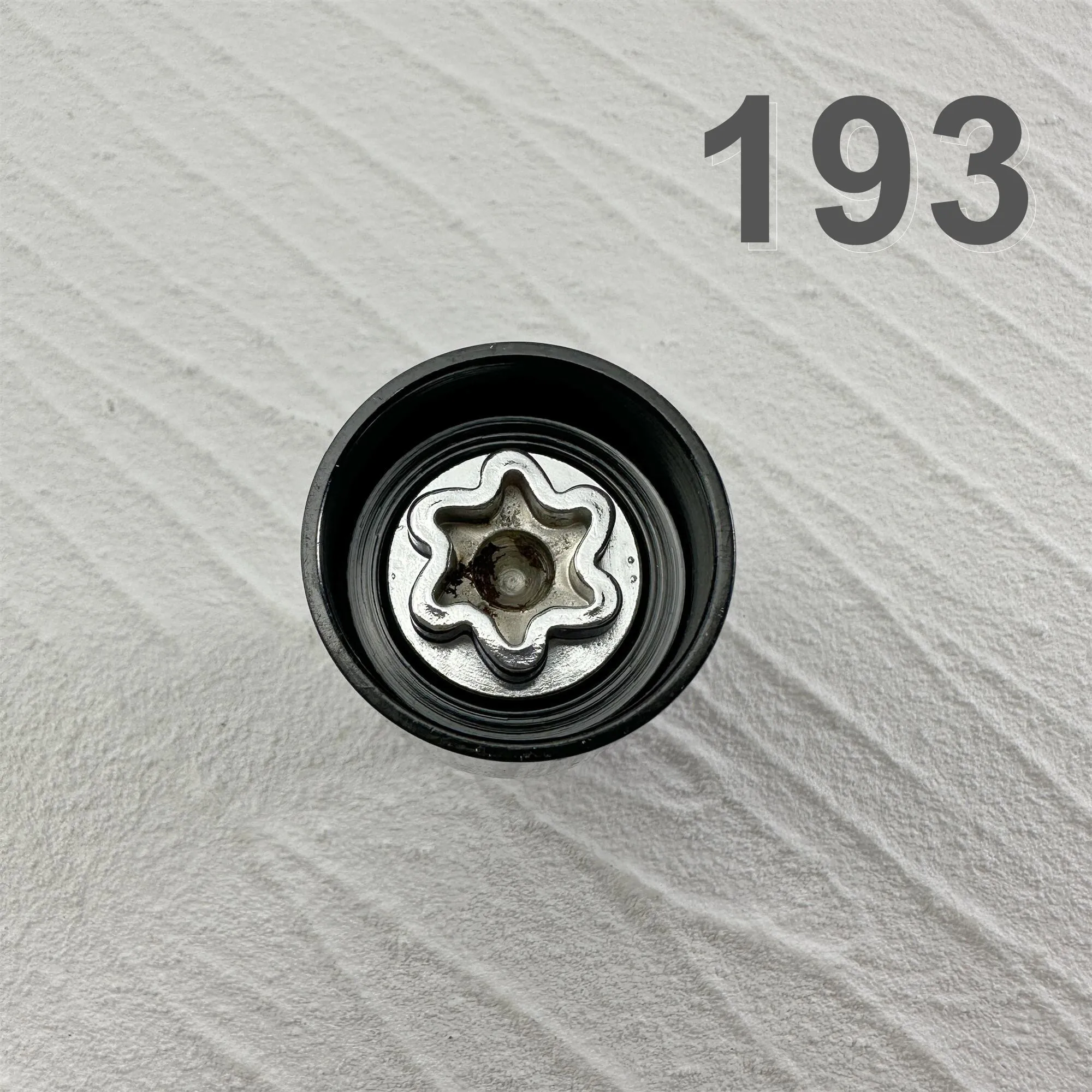 

Аксессуары для шин Opel, Противоугонный винтовой инструмент BOLT BOSS