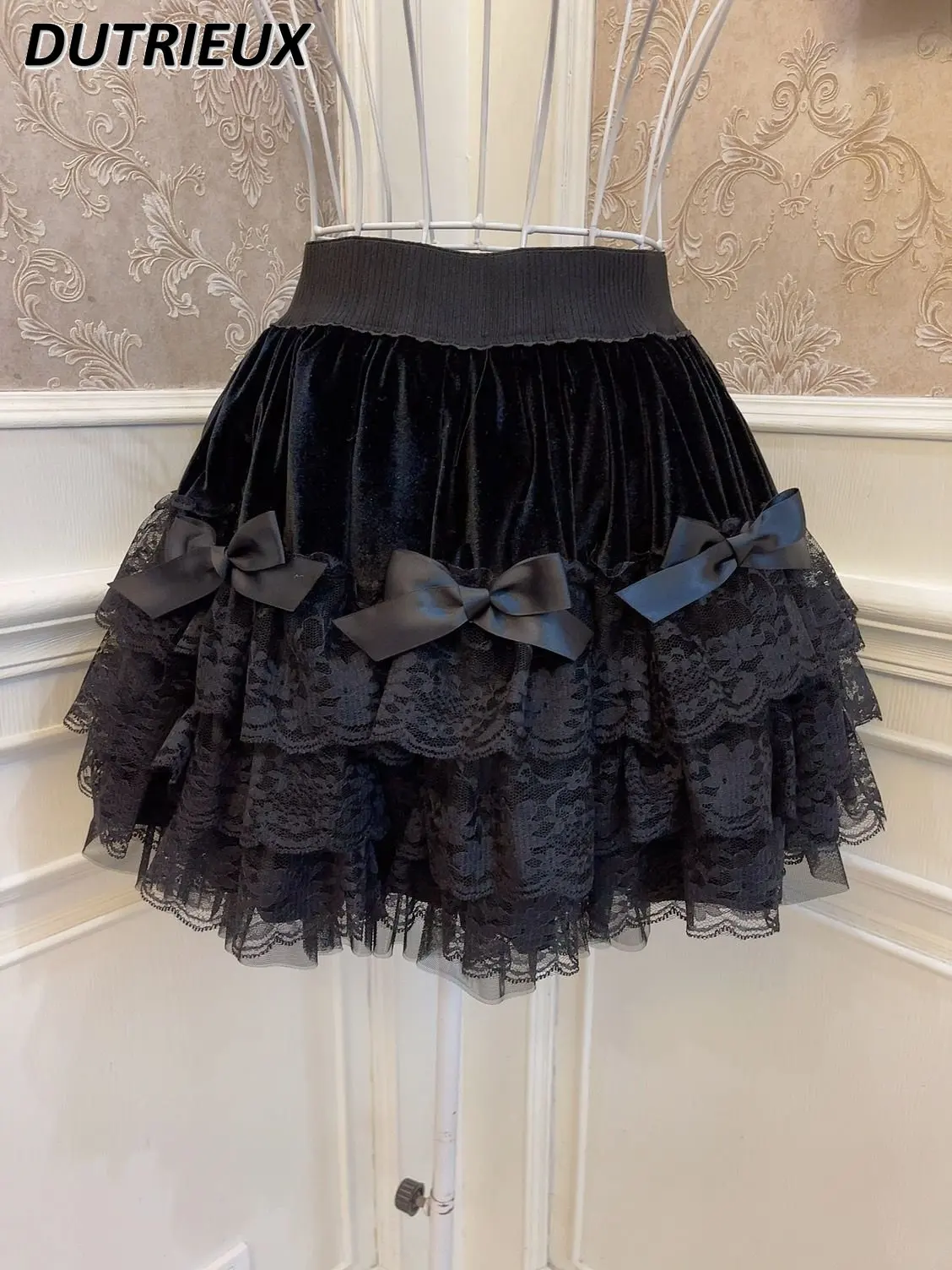

Customized Lolita Princess Bowknot Puffy Cake Lace Short Skirt Sweet Girls Black Lacework Velvet Slimming Mini Skirt Hip Skirt