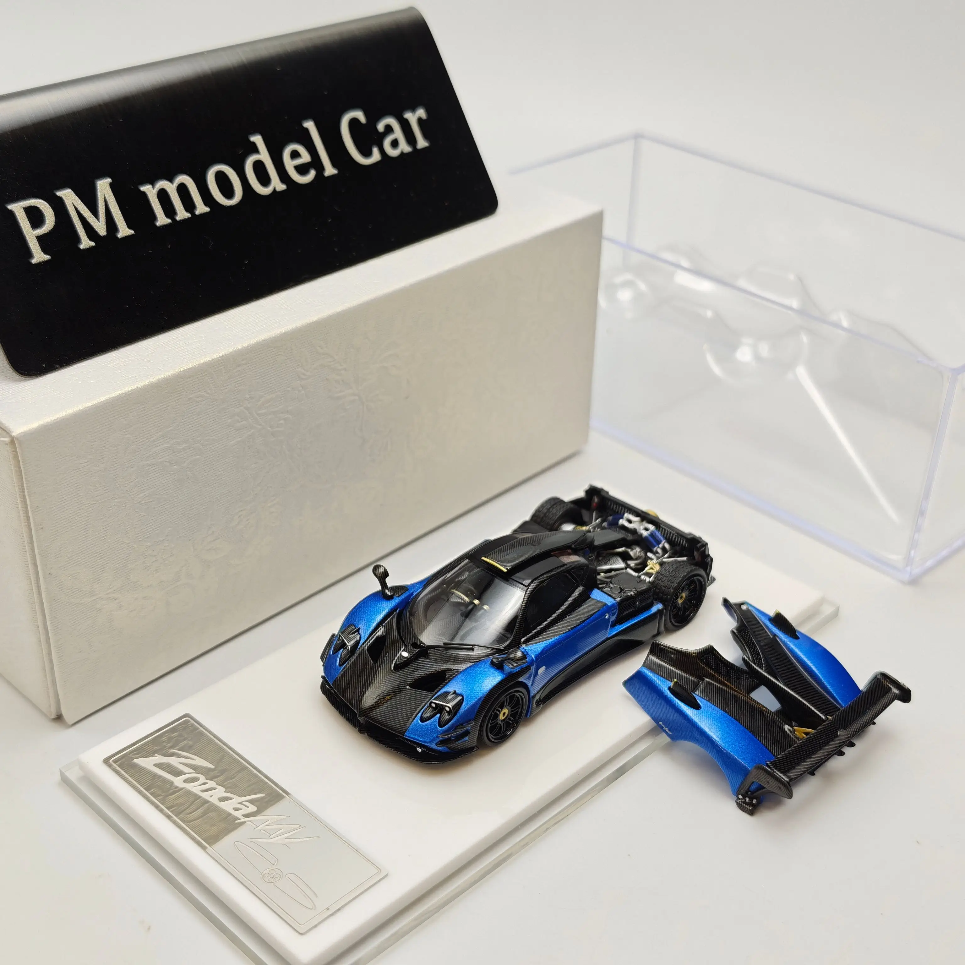 Фото Коллекционная модель автомобиля RM Model 1:64 Pagani Zonda 760 MY Roadster, красно-синий кабриолет, открывающийся, из литого сплава, подарок №5