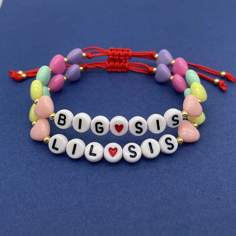 Милый акриловый браслет с бусинами в форме сердца для большой сестры и младшей